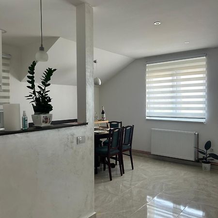 Apartman Diamond Lux Surčin Εξωτερικό φωτογραφία