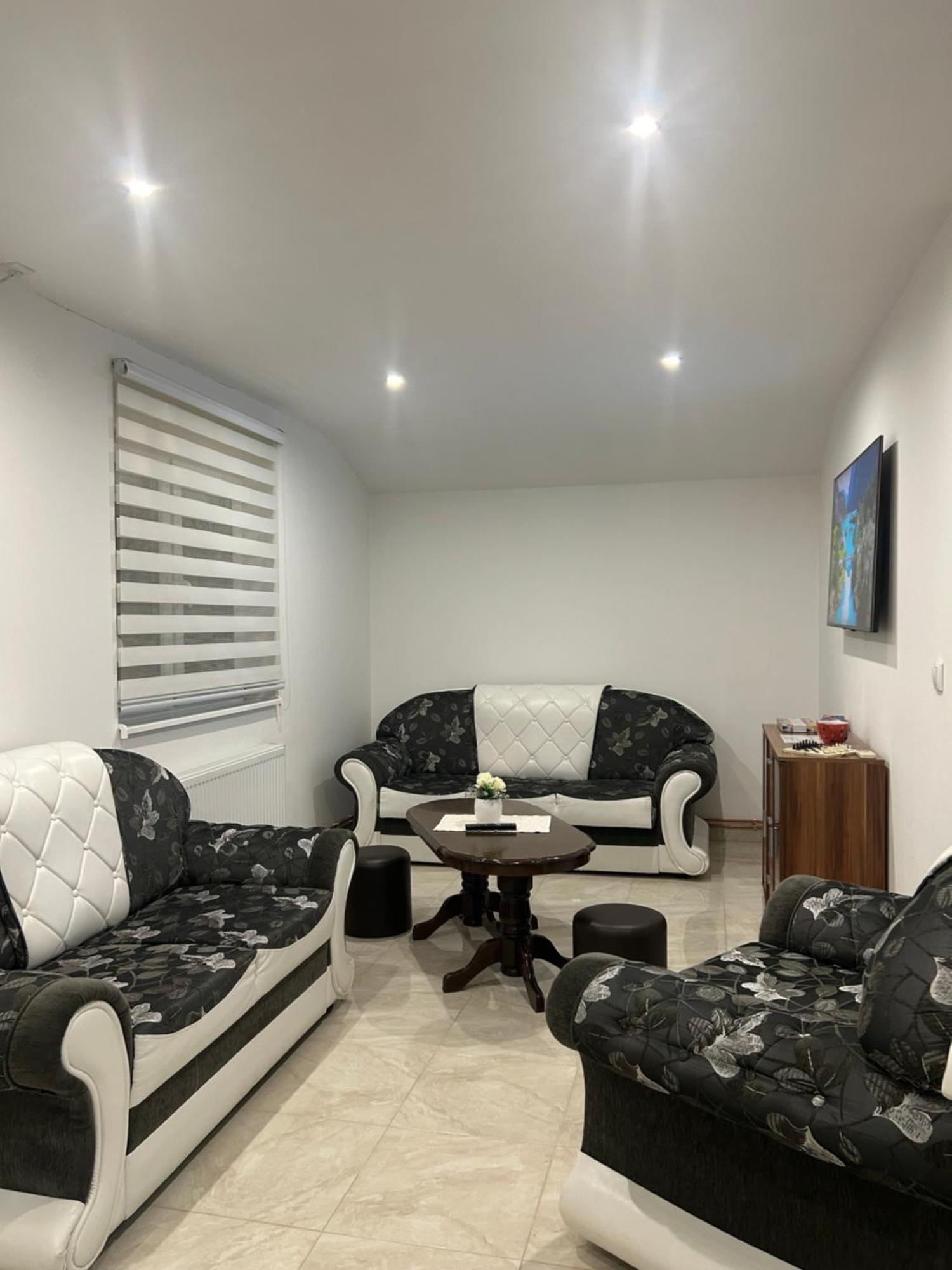 Apartman Diamond Lux Surčin Εξωτερικό φωτογραφία