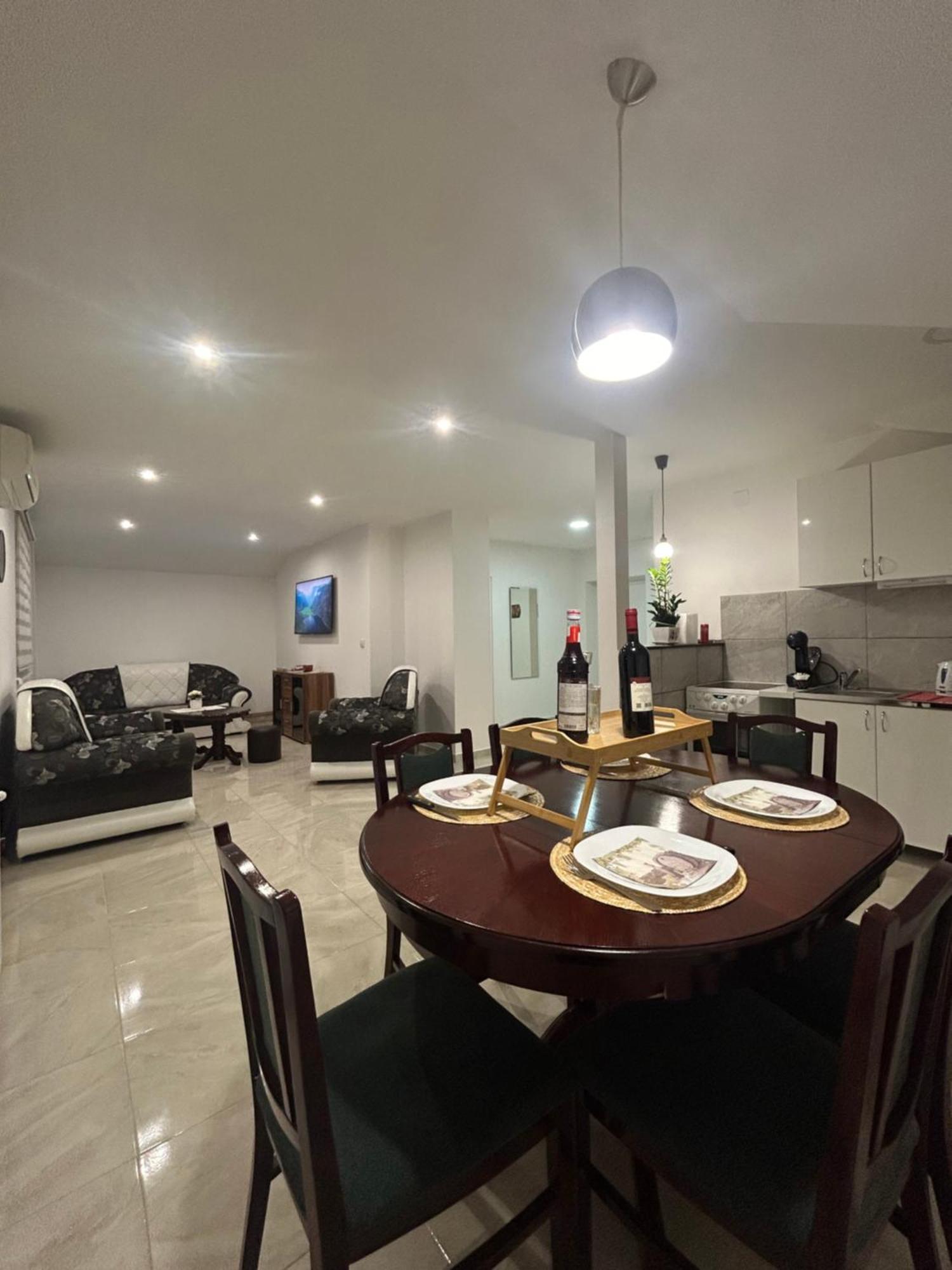 Apartman Diamond Lux Surčin Εξωτερικό φωτογραφία