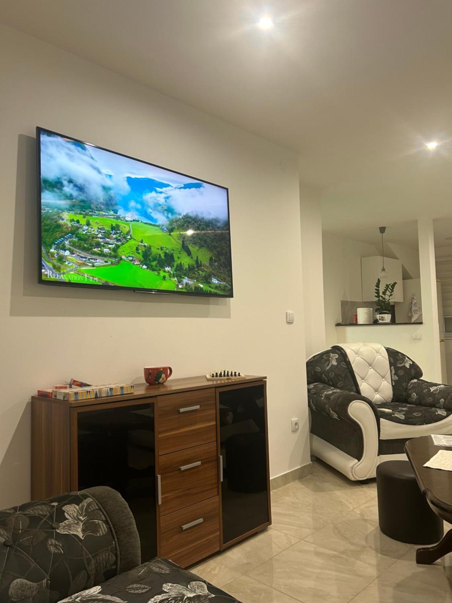 Apartman Diamond Lux Surčin Εξωτερικό φωτογραφία