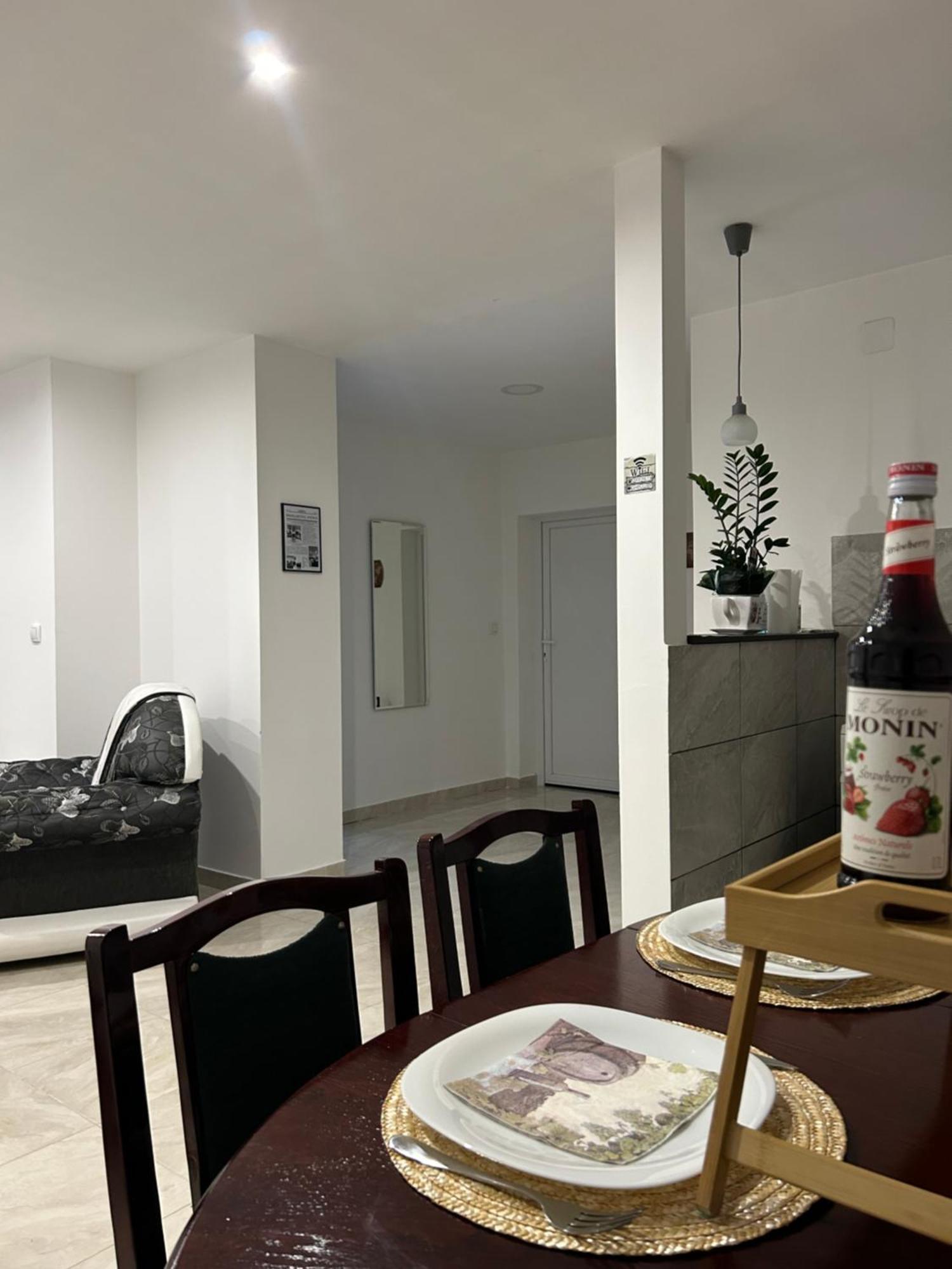 Apartman Diamond Lux Surčin Εξωτερικό φωτογραφία