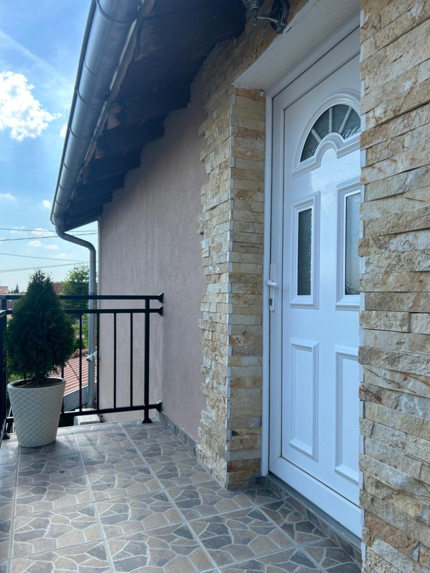 Apartman Diamond Lux Surčin Εξωτερικό φωτογραφία